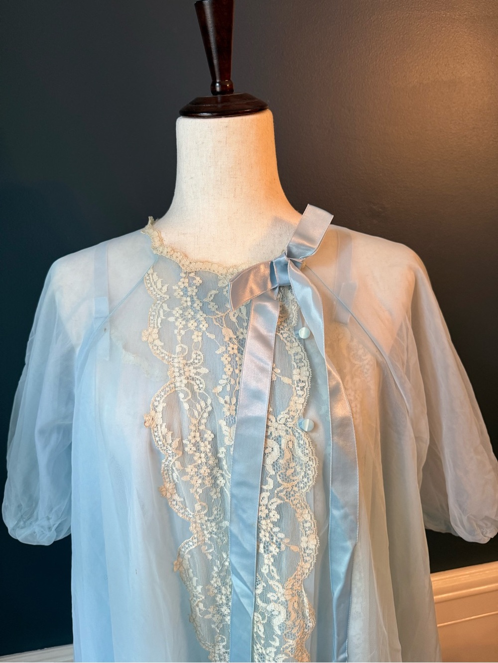 Vintage 40s Light Blue Chemise Set with Ivory Lace Trim - Picture 9 of 16